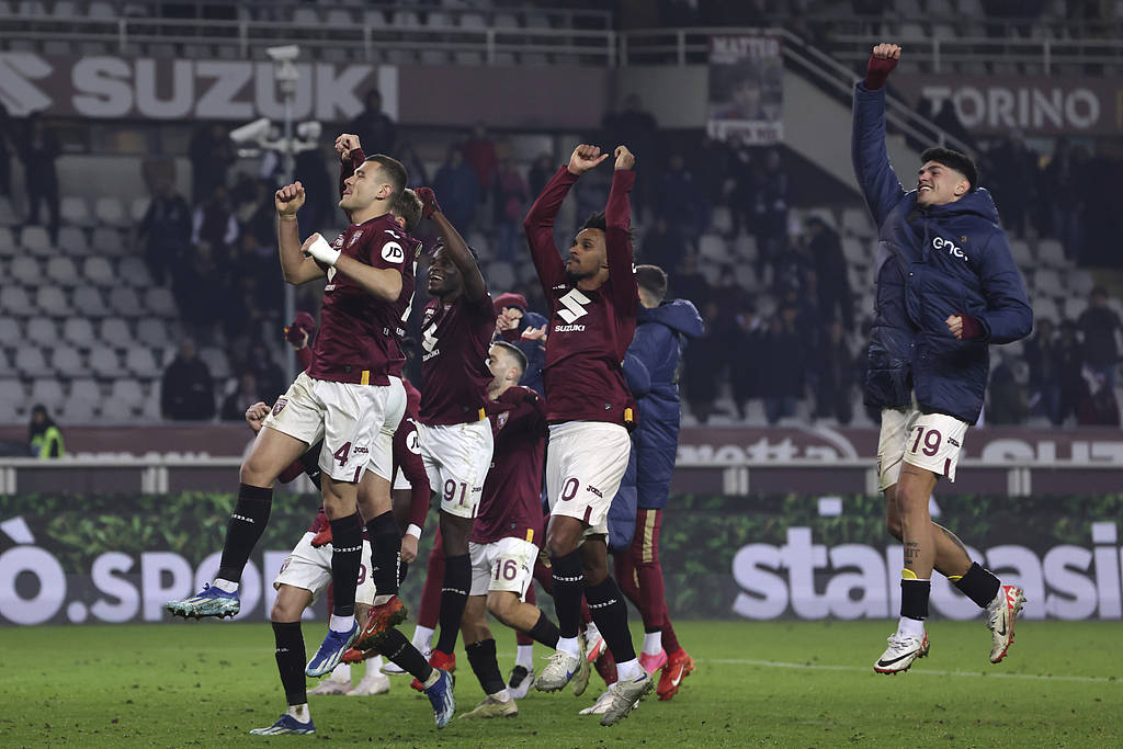 包含国际比赛日葡超焦点战；密尔沃基雄鹿豪取连胜；压力陡增；年轻球员得到机会的词条