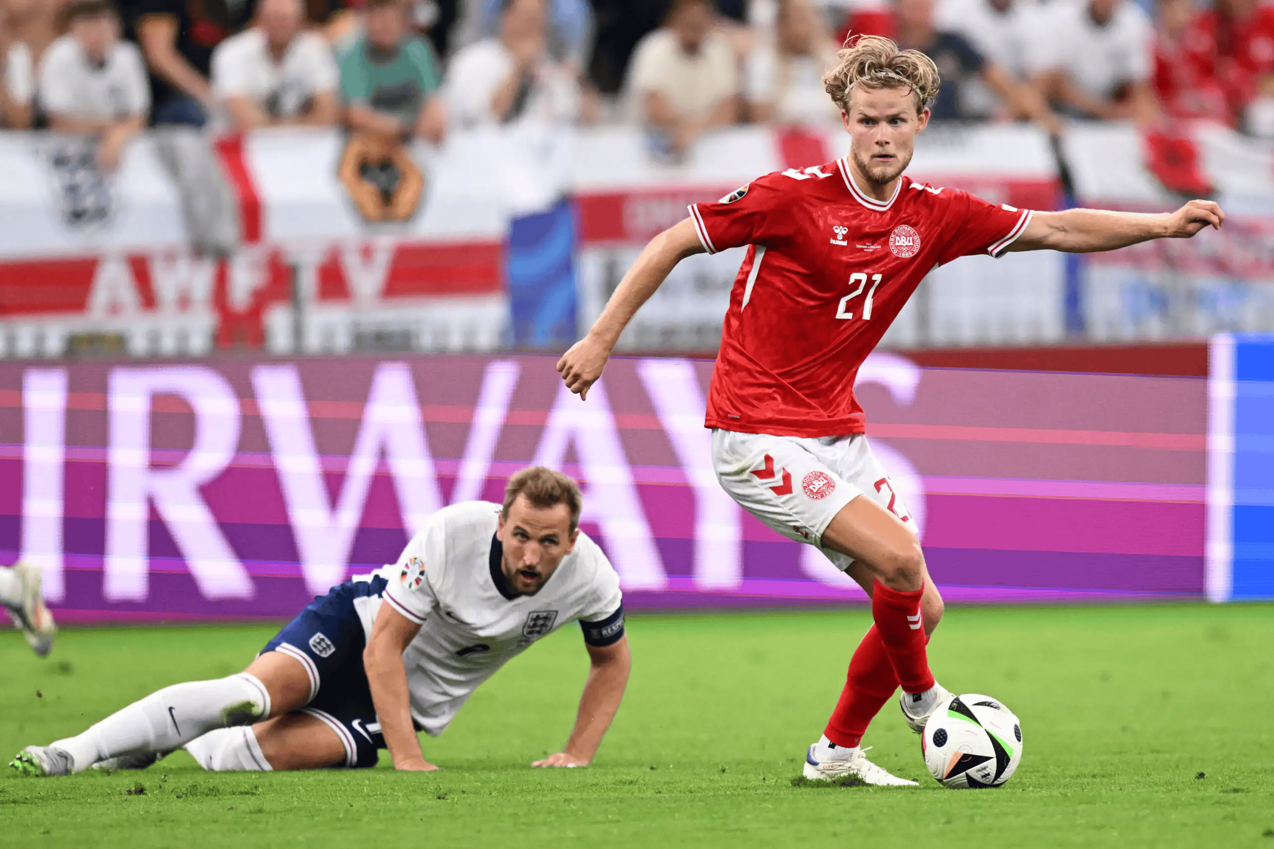 开云移动-包含赛前体能课后，曼联调整名单备战欧冠，引发热议，医务组通报恢复的词条